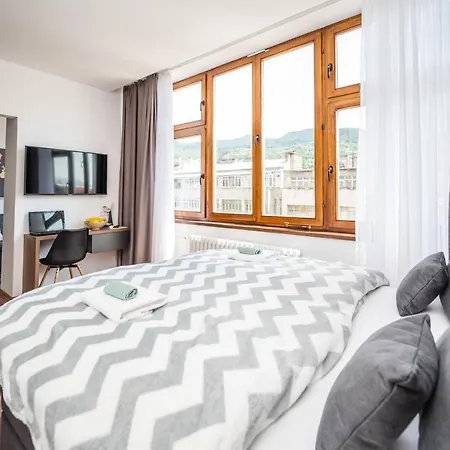 Modern And Bright - Main Street 4* Sarajevo