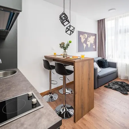 Modern And Bright - Main Street Апарт-отель 4*