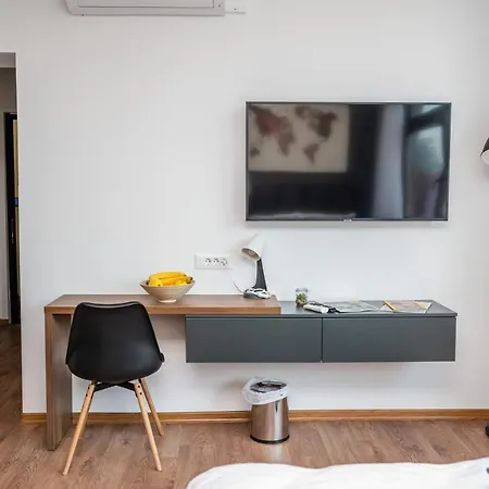 Modern And Bright - Main Street 4* Sarajevo