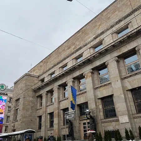 Modern And Bright - Main Street