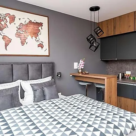 Aparthotel Modern And Bright - Main Street
